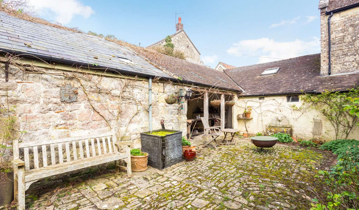 Courtyard Barn Conversion, Richmond Bell Architects, Wiltshire